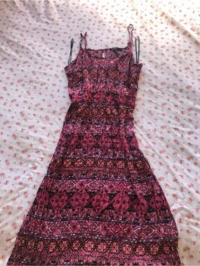 Sleeveless Pink Patterned Spaghetti-Strap Maxi Dress